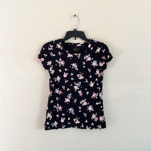 Clubhouse‎ Basic Floral Black Knit Tee